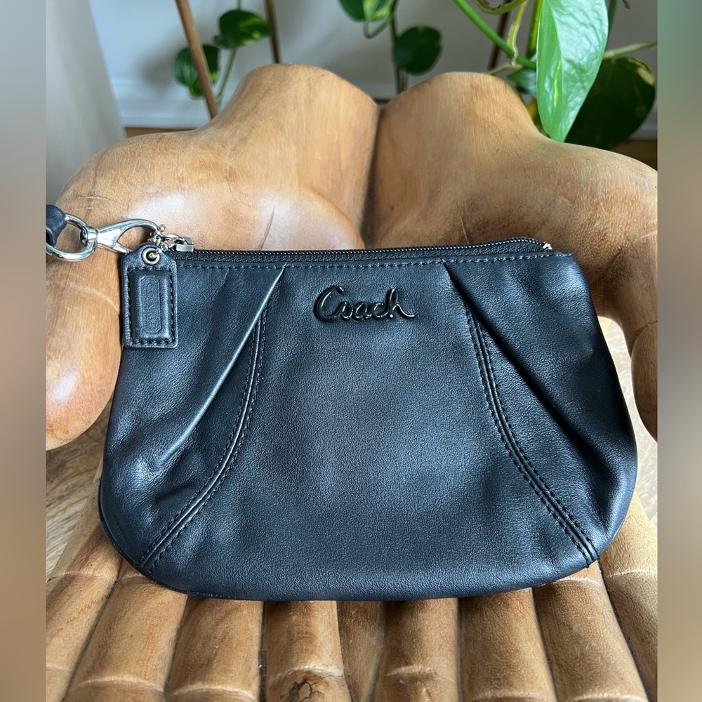 Vintage Coach Leather Wristlet EUC